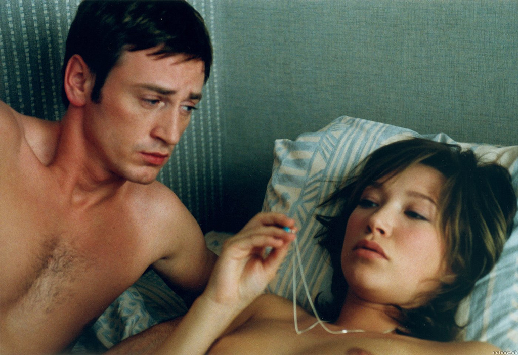pair in bed