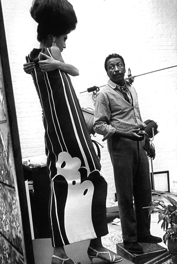 gordon-parks-photographing-benedetta-barzini-for-vogue-magazine-photo-by-eve-arnold-new-york-city-1964