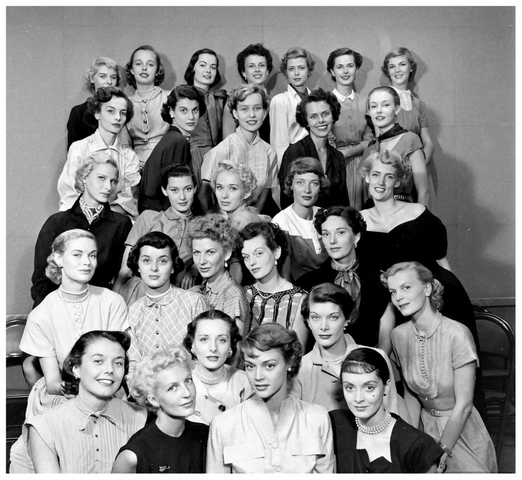 model-agencies-lee-ford-harford-stewart-july-1948-jean-patchett-2nd-from-the-right-front-row-nina-leen
