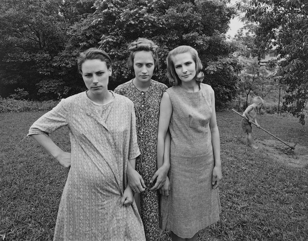 Emmet Gowin_Edith & Ruth, Danville_www.lylybye.blogspot.com
