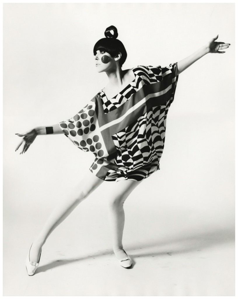william-claxton_peggy-moffitt-in-22kite-dress22-by-rudi-gernreich-standing-1967